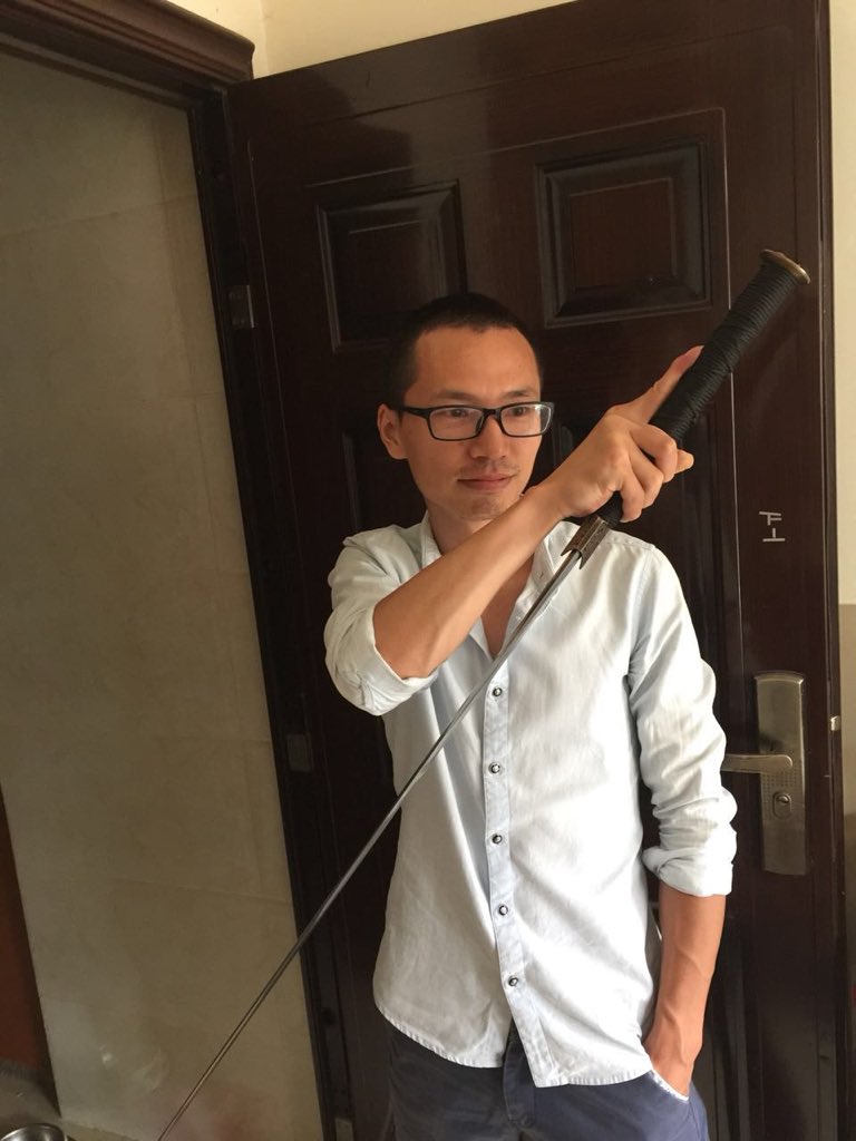 师无右 tweet media