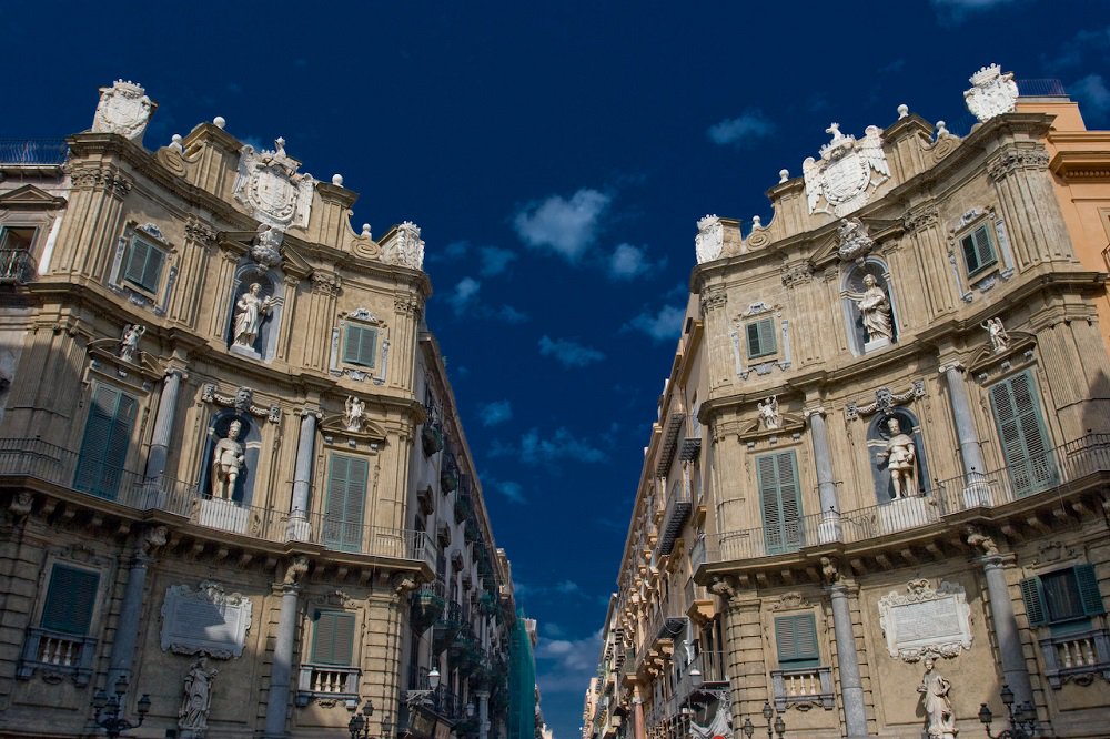 CasaAmaltea's tweet photo. Non solo Santa Rosalia...
https://t.co/nsrsPL0uNl
#santeepatrone #quattrocanti #storieeleggende #tradizioni #casamaltea #palermo #vacanze https://t.co/xtxT0Ejd2T