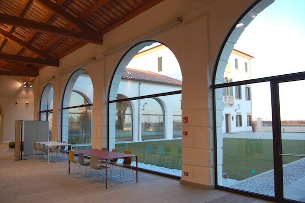 Republique_srl's tweet photo. Nordwall International partecipa al #restauro della Villa #storica Cà Battaja-Belloni, con Idea il #sistema di #pareti #divisorie https://t.co/kudWyQi3rI