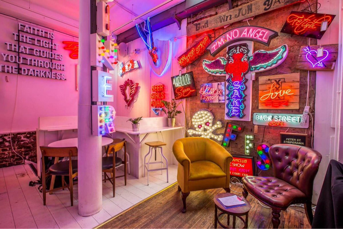creativeloc's tweet photo. NEON #location Stunning #new quirky #creativelocation now available for #production one of #London's hidden #gems #creativelocations https://t.co/YbApcV0Iwd