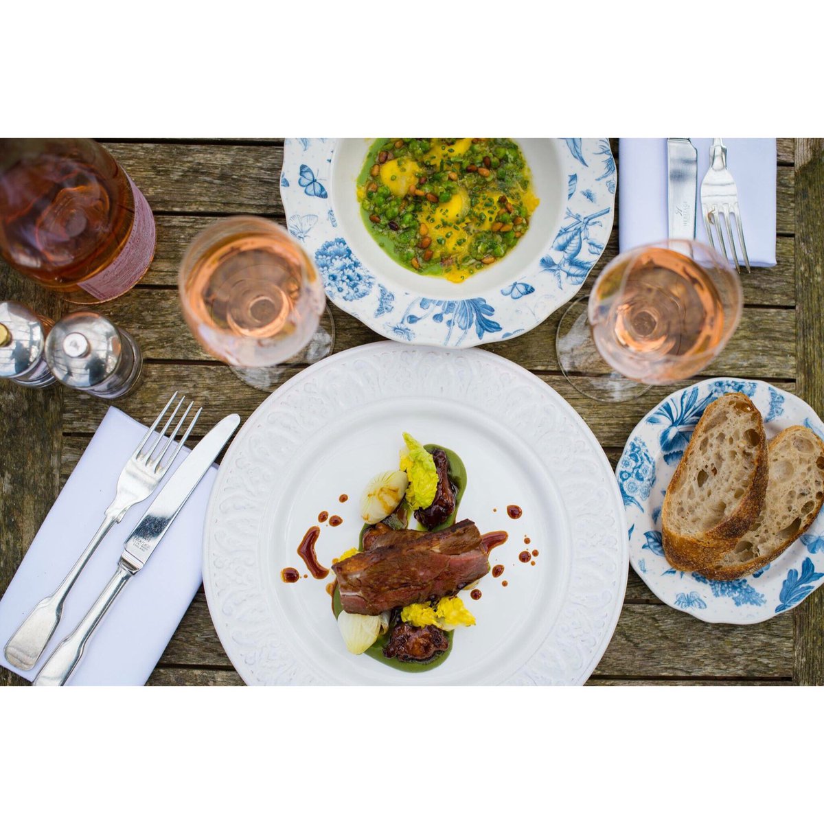 The food comes with the much loved Italian approach to eating...sharing and provenance is everything! 🍷 Book at: book.limewoodhotel.co.uk