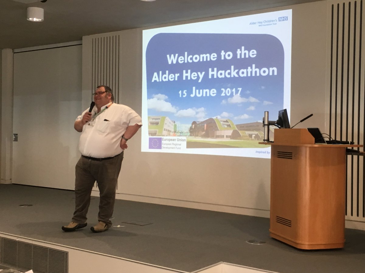 AlderHeyInnov's tweet photo. Russell, one of our innovation consultants and nurse specialists kicks off the day #hackathonAH https://t.co/Mra1iCdHNP