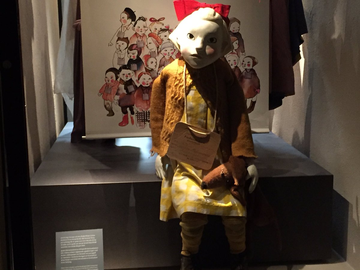 Tack Ulf Stark, dina berättelser kommer leva länge länge... Sirkka just nu på <a href="/Scenkonstmuseet/">Scenkonstmuseet</a> från Marionetteatern på <a href="/KulturhusetSth/">Samtal & debatt Kulturhuset Stadsteatern</a>