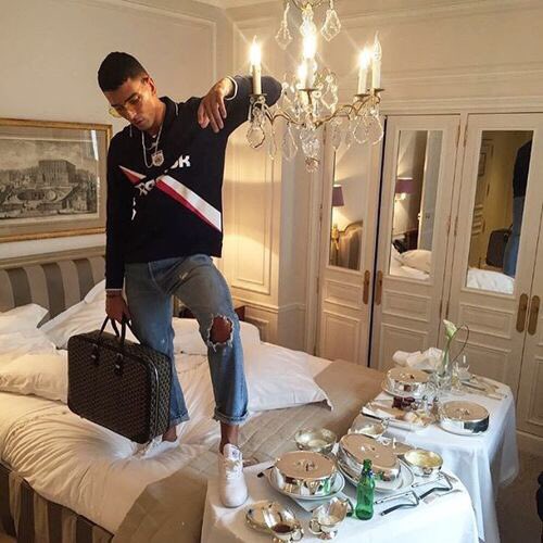 Do I know what he's doing? No. Does he look good anyway? Yes.