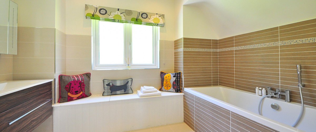 LoftworldLtd's tweet photo. The Essential #Bathroom #Redesign Checklist: https://t.co/Zx0E6yjFT7 #Home #Renovation #Decor #Interior #Design https://t.co/yyB0E0znRc
