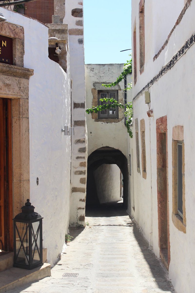 pureidyll's tweet photo. Picturesque little streets in Patmos! #Islanders #summer 
https://t.co/fRUGC9HP1Z https://t.co/87DAH3JcHc