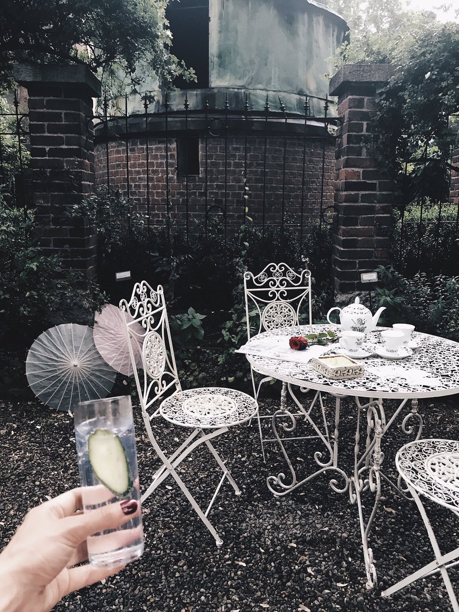 Thank you for the unusual night <a href="/HendricksGin/">HENDRICK'S GIN</a>  🥒🍸  
#worldcucumberday #CultivateTheUnusual #HendricksGin