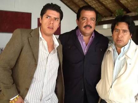 elasenosido's tweet photo. Miren Qué chingonas fotos. Puros pinches traidores, prófugos y chorrillentos. No mames pinche chuky te hubieras puesto junto al Quintoniles. https://t.co/Ju68U4UMP2