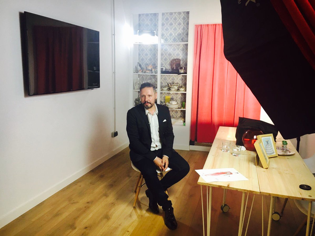 semana intensa en <a href="/redscreen6/">redscreen</a> con los medios de comunicación mucho #protocolo y #guiñodiplomatico muy pronto os mostraremos el resultado.