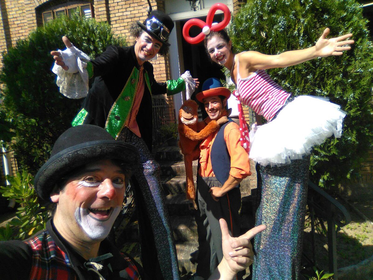 Showfactory's tweet image. Celebració del 150 aniversari #agbar a Bcn. Amb @xipxapteatre  #compañiakrash i #espaisares. Gràcies a @ElTerrat per la seva confiança ;-)