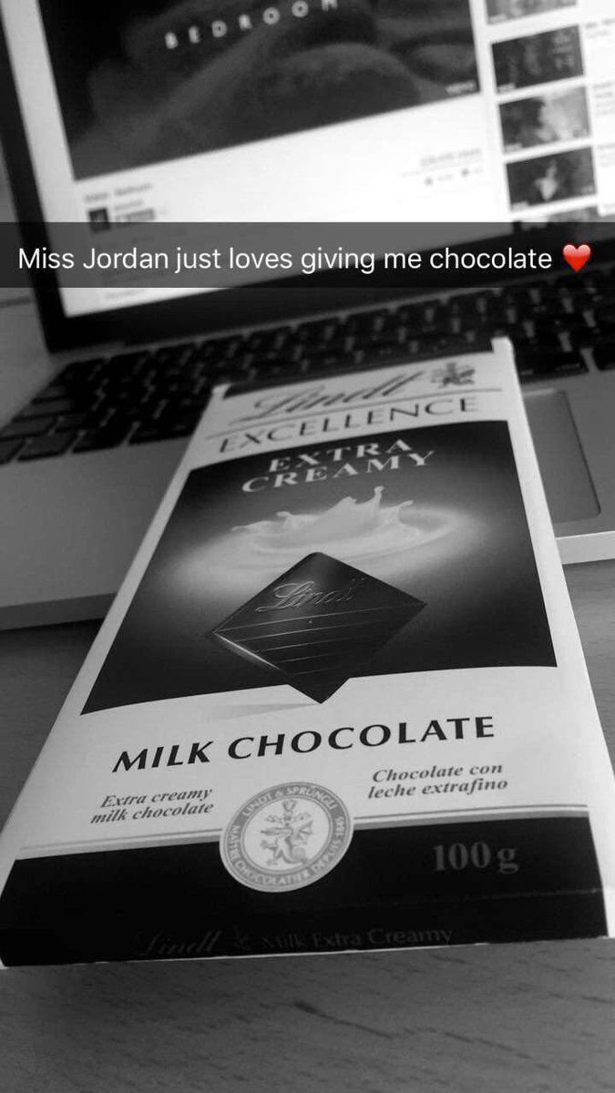 YBusteed's tweet photo. My love for chocolate is so unreal!!! https://t.co/jDZfUokxDW