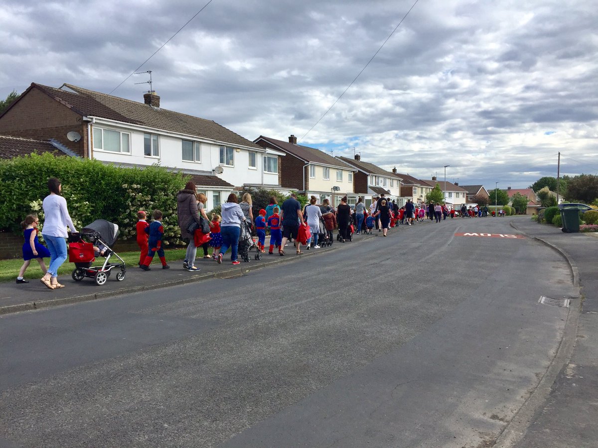 GoSmarterSchool's tweet image. Great turn out for our Car Free Day #NationalCleanAirDay Themed Walk to School!