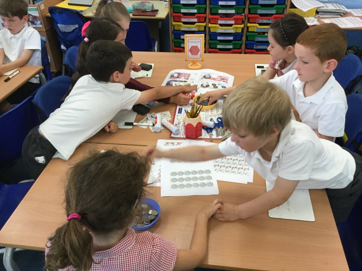 ThamesideSch's tweet photo. YBS exploring money with Mrs Greenaway #YBStps #mathstps #nolimits https://t.co/wtn1lE9K8W