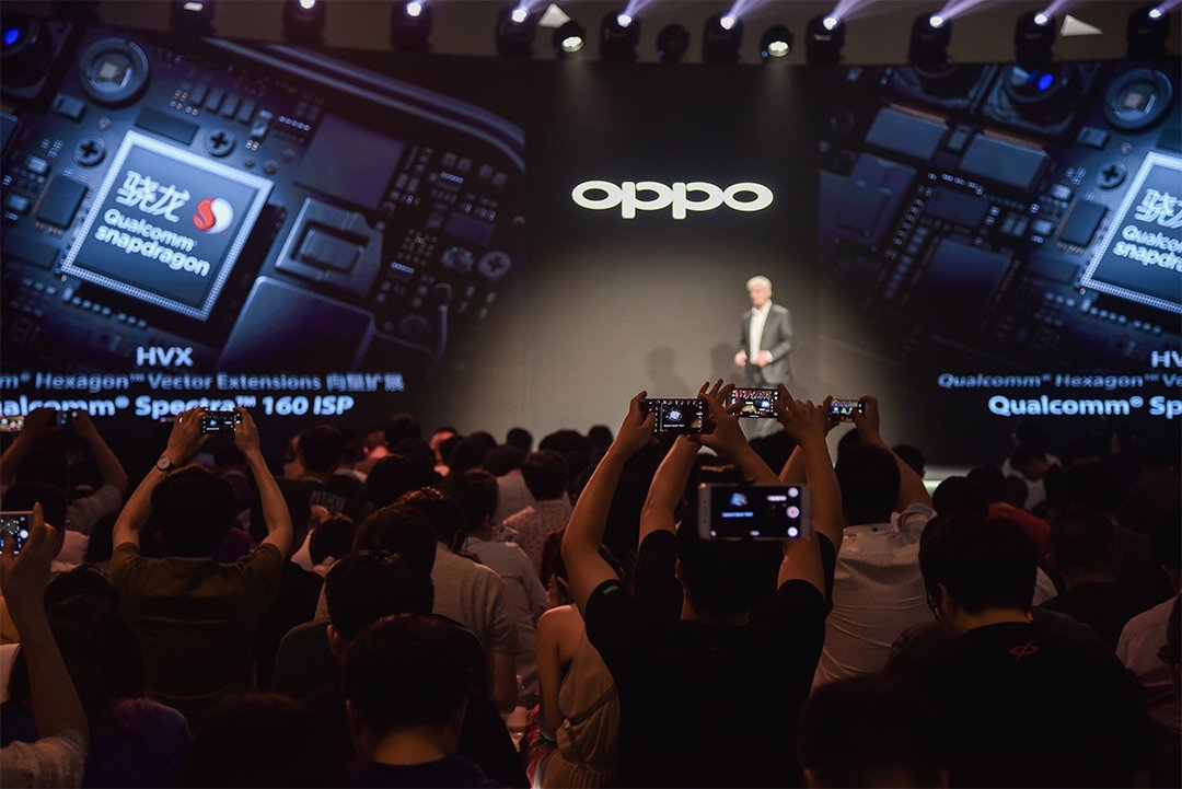 APAXEVENT's tweet photo. A press conference for the new OPPO R11 smartphone launch created by APAX took place on June 9, 2017, in Shenzhen. @oppo https://t.co/hlyoBigAoe