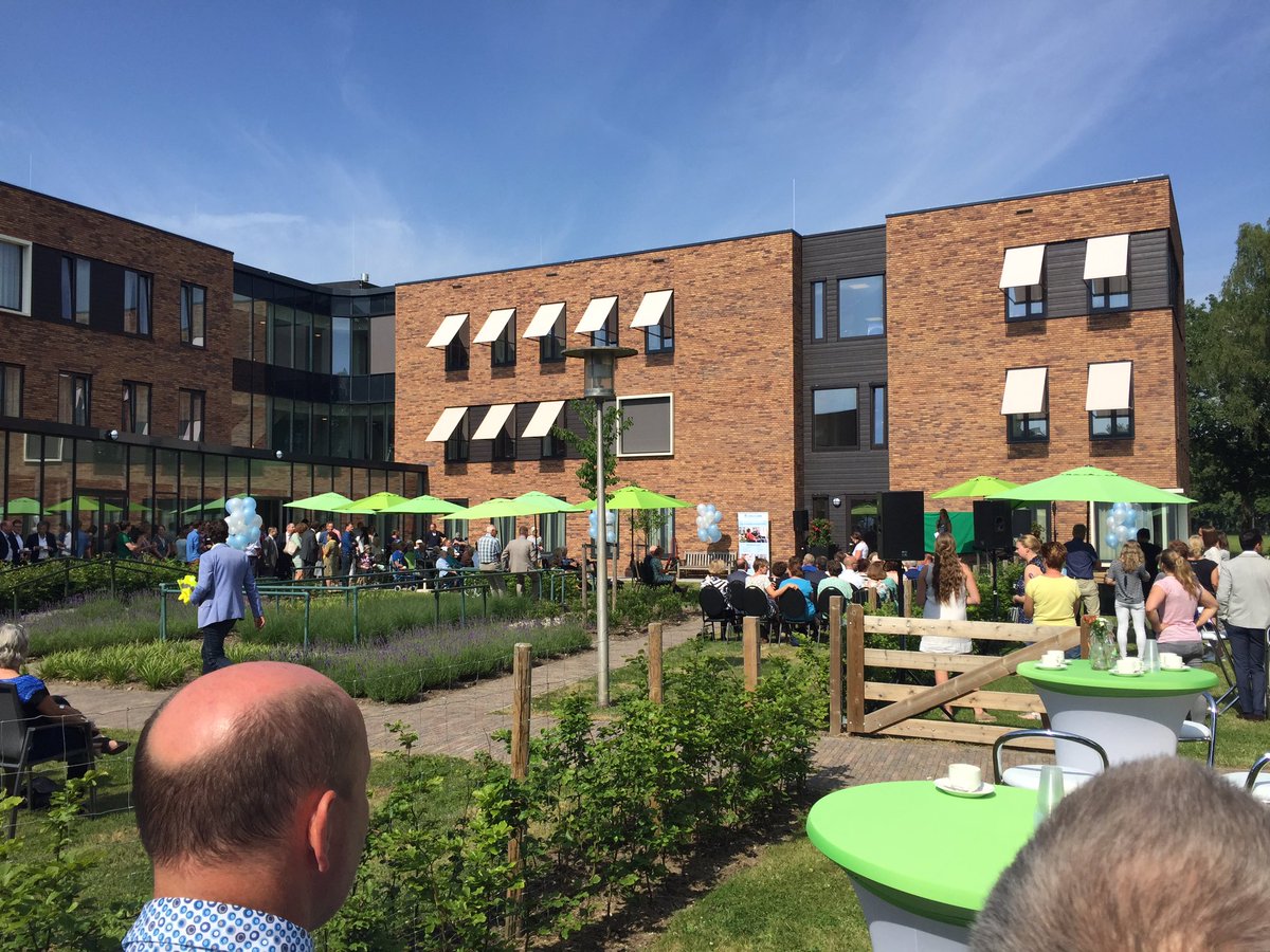 Samen met hoofd monteur Co aanwezig bij de officiële opening van de nieuwbouw en renovatie bij <a href="/Norschoten/">Norschoten</a> door @vandenpolgroep