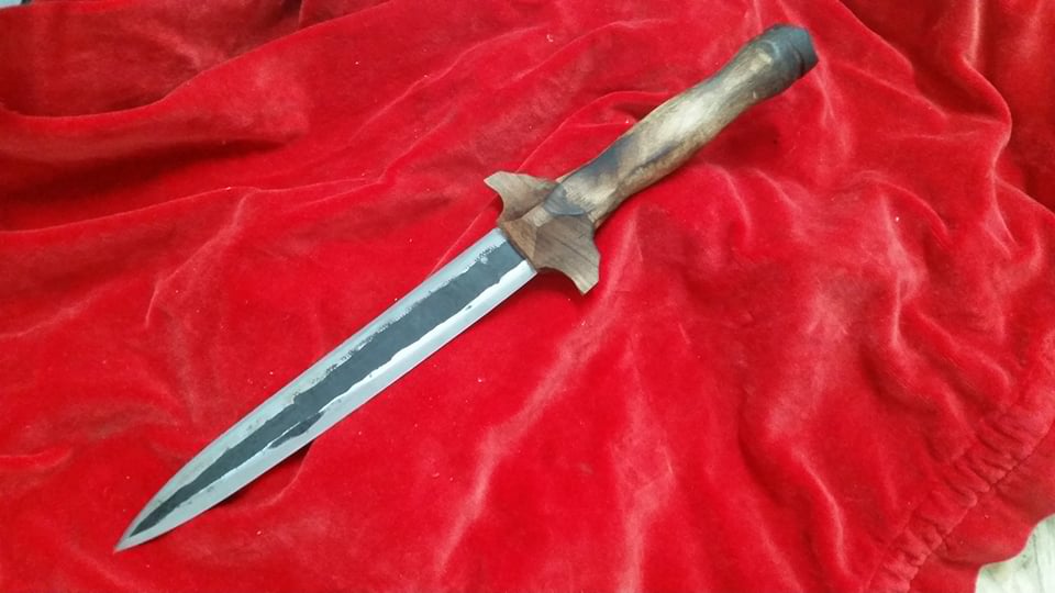 SmithInScotland's tweet photo. One Dirk and six Sgian Dubhs ready to go the #reddragontourney in Wales. Good luck to all competitors. https://t.co/hNrKFnccxB