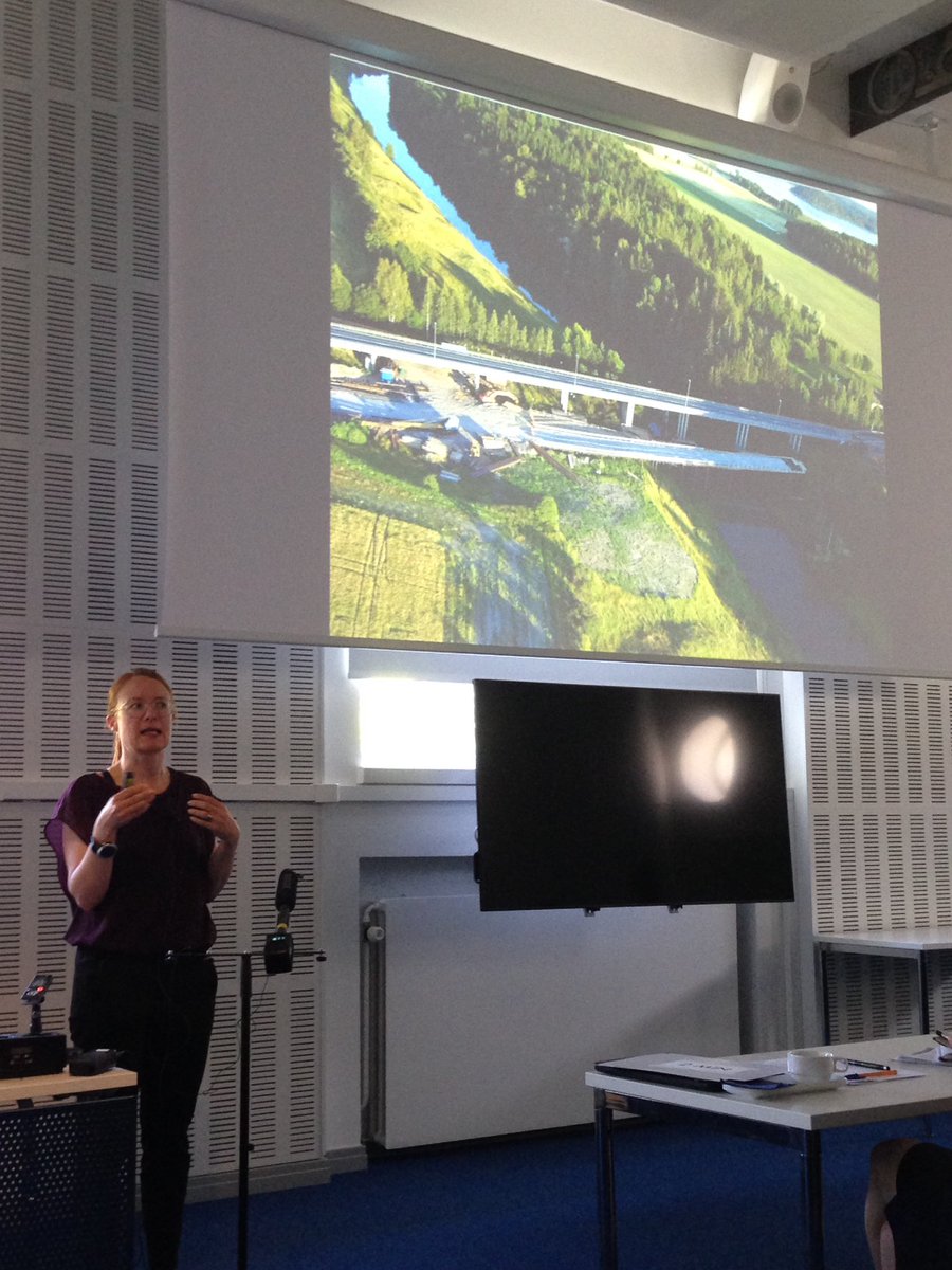 MinPekkonen's tweet photo. @NOWBiodiversity ja @EevaPrimmer aiheesta #ekologiset_kompensaatiot #politiikkadialogi @SYKEinfo @ymparistotieto  @FIBSry https://t.co/HS4sbtHcv2