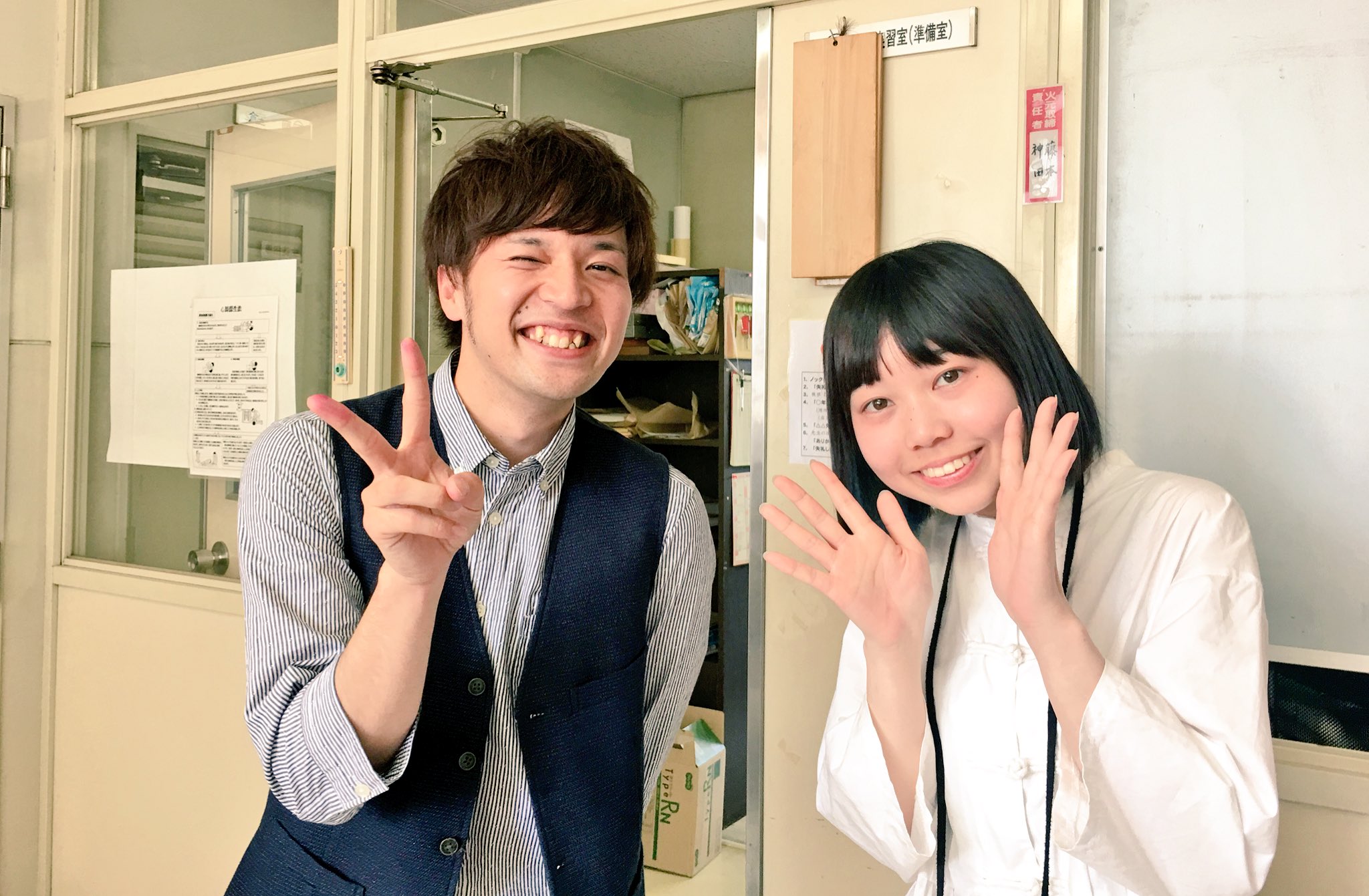 香川裕光7 1chicken Georgeワンマン 在 Twitter 上 宮工でリハーサルしてたら すごい人に遭遇 売れっ子漫画家の 世紀末ちゃん というか世紀末先生 T Co Jwrnlywmuq Twitter
