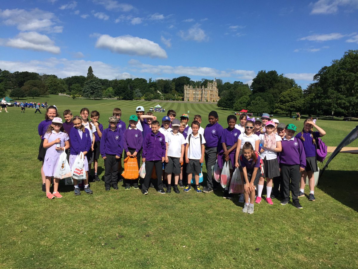 MrsBeamishSME's tweet photo. We made it safe and sound to Englefield Estate @stmicheast #schooltrip https://t.co/QTEnVaC8Rz