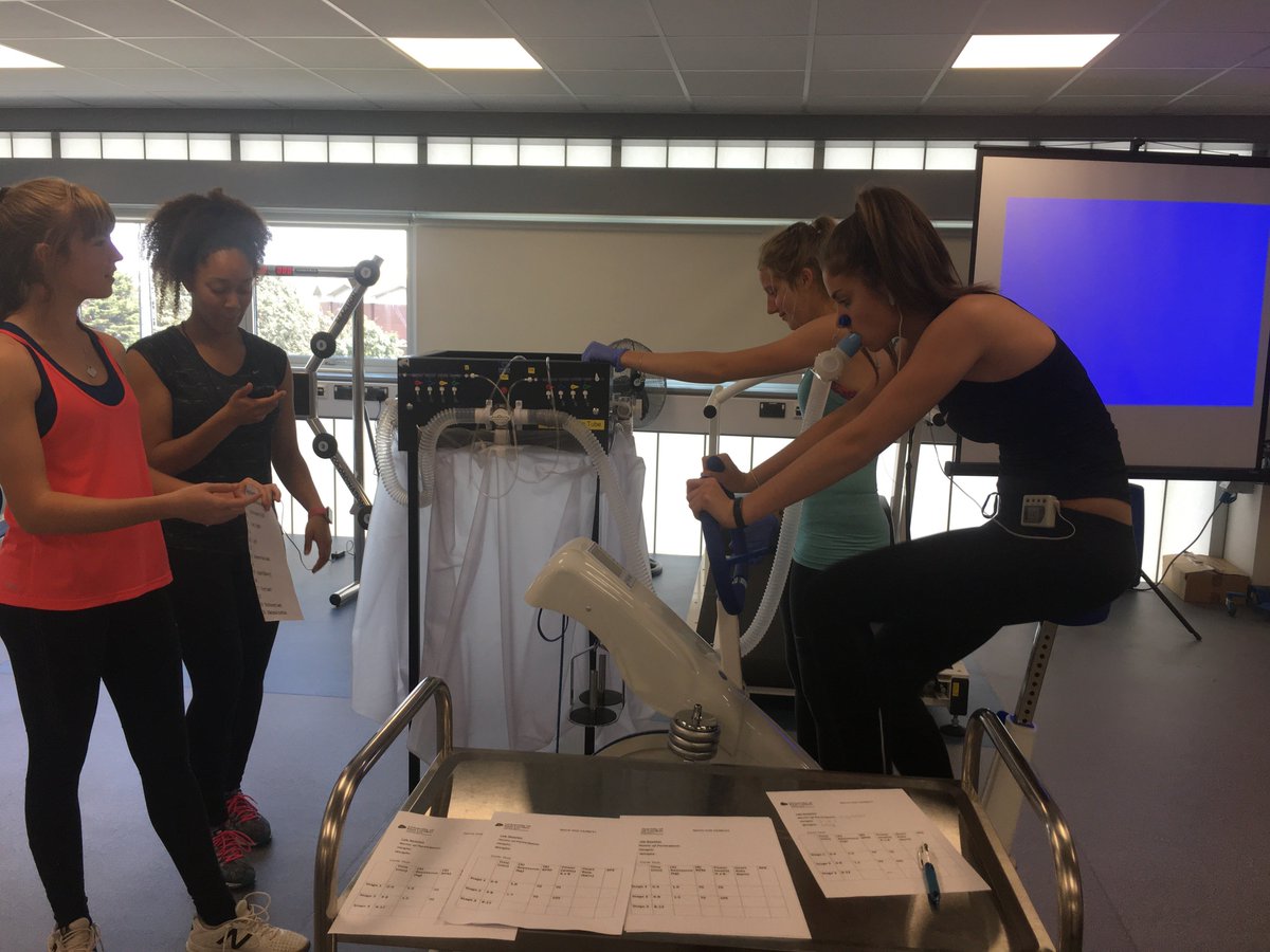 sportssci_uel's tweet photo. We enjoyed welcoming year 12 students from @SHSG103 to the Applied Sport and Exercise Sciences lab earlier this week. https://t.co/4Ix4mfHwTl