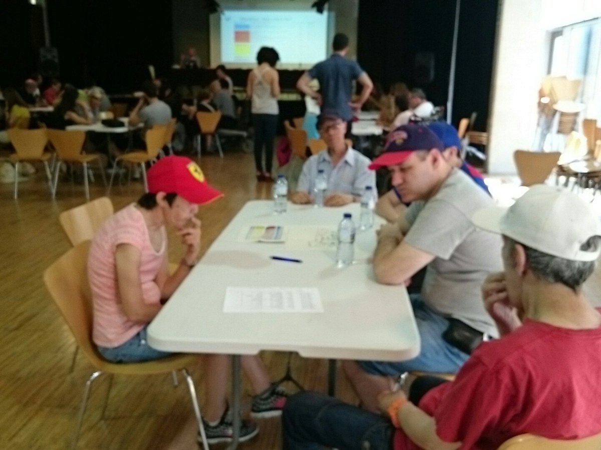 txepp's tweet photo. A punt de començar la #mapathonlescorts #tallerariadna @TallOcuAriadna https://t.co/zRomNuTT96