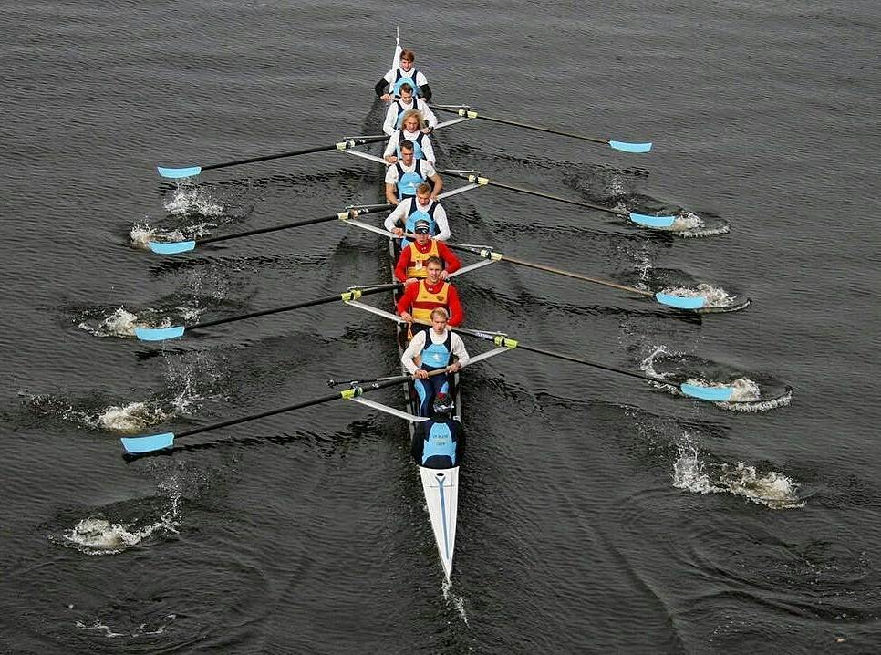 Great shot from @vkblesk 📸
#rowing #crew #aviron #prague #rowingphotography #rowinglife #oarslave ift.tt/2rjSanf