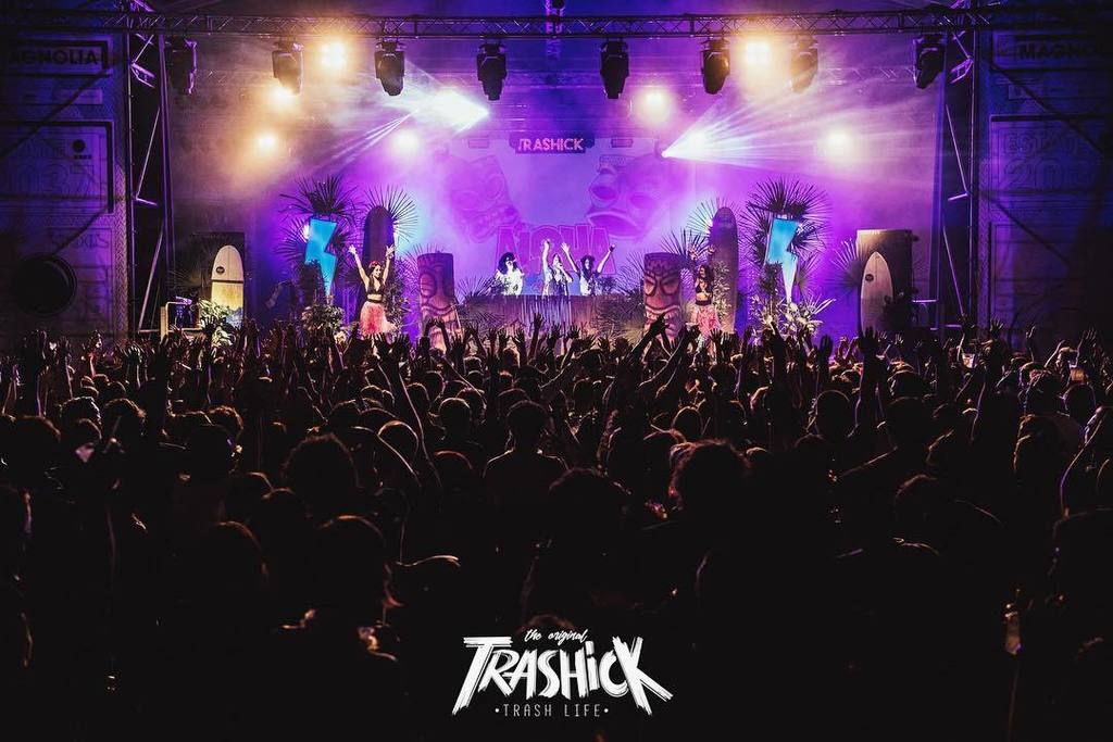 stefanowav's tweet photo. Last @trashick in Hawaii πΊ #trashick https://t.co/L25E80QC16 https://t.co/wpeSKP8AlH