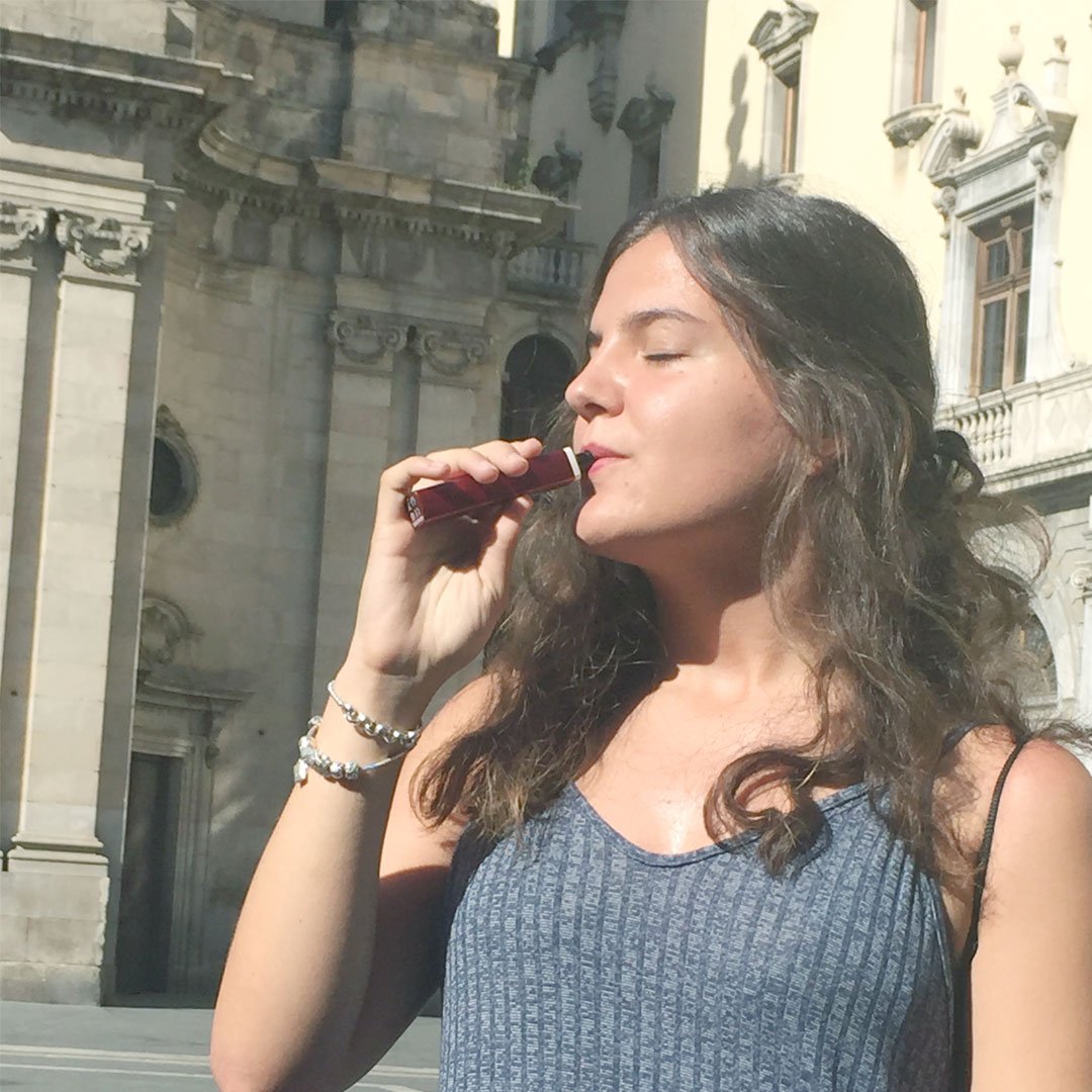 HangsenBrand's tweet photo. Ladies love #Genesis! Shot in the streets of Barcelona. https://t.co/4ca3m7CG5E #Hangsen #FlavorOfLife https://t.co/HIzzHo19mP