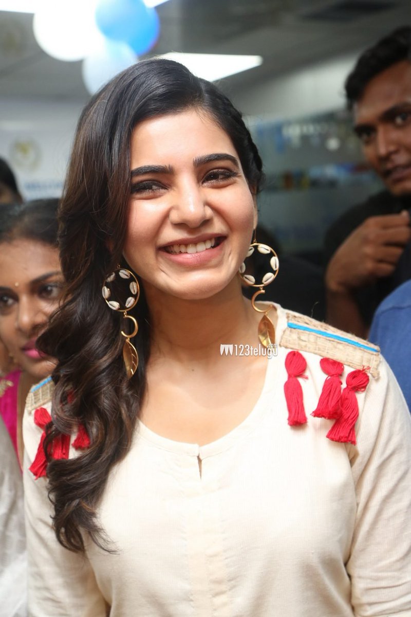 Crypto3999's tweet photo. RT for #KajalAggarwal 
Like for #SamanthaRuthPrabhu 
Just time pass poll...👍 https://t.co/kXKoYjlA6l