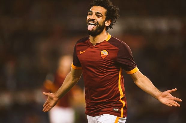 Happy Birthday 25th Mohamed Salah. Roma. Jadi pindah ke kagak siii?? 