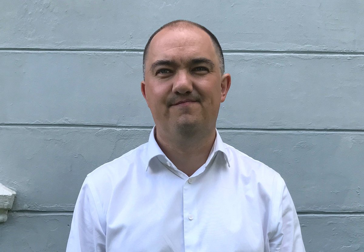 NHO_SH's tweet photo. Kampen mot svart arbeid foregår i private hjem: - Vi skal fortsatt være gode arbeidsgivere, sier Arnstein Larsen. https://t.co/BsAVE4AqSg https://t.co/XA4d6ixcqD