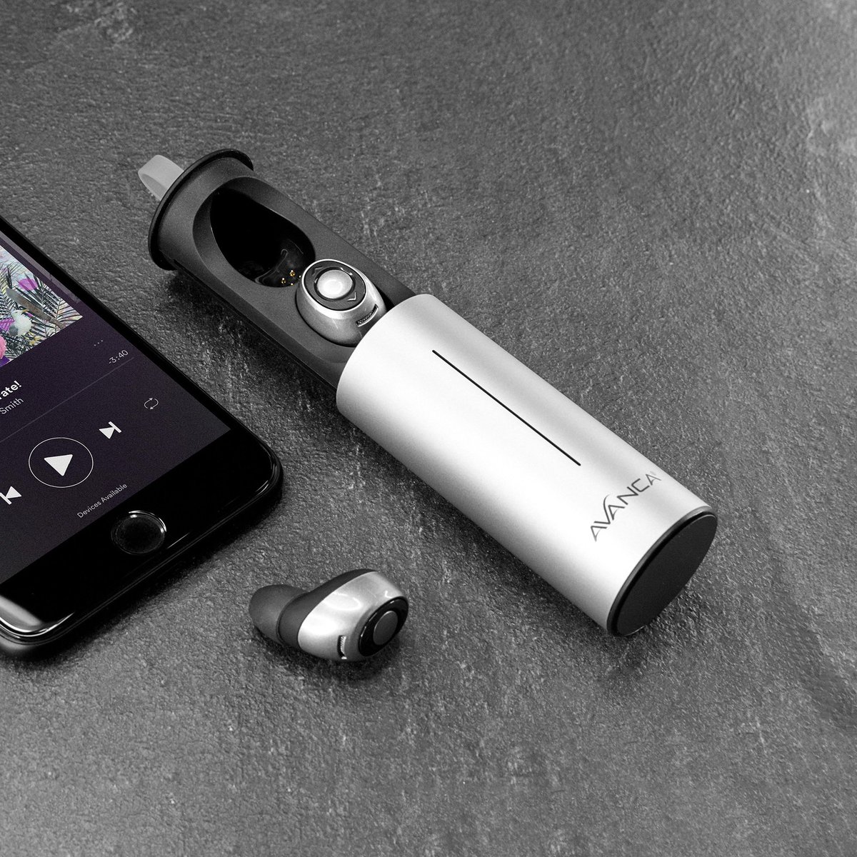 The stylish storage and charging capsule provides up to three full on the go charges, which equals no less than twelve hours of audio time!