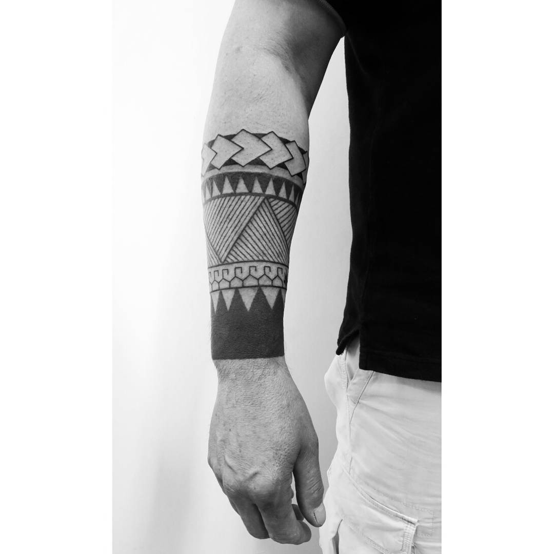 Novytattoo Handmade Polynesiantattoo Polynesian Handmadetattoostudio Fattoamano Tattoo Carpi Bracciale Maori Maoritattoo