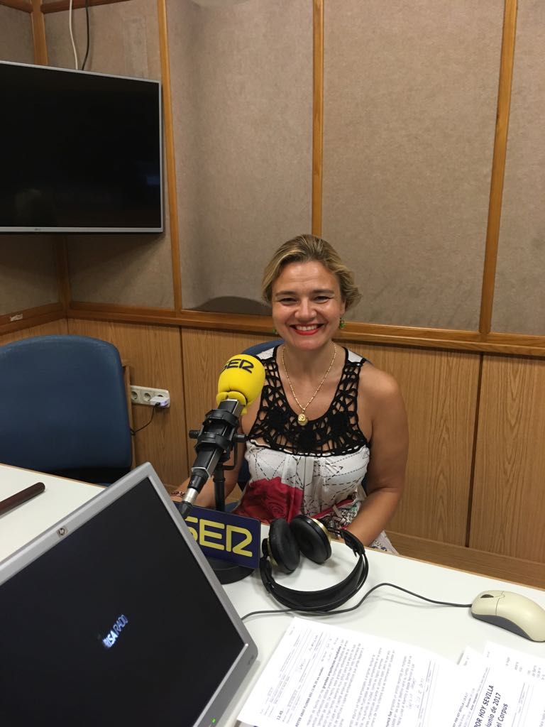 elenaluque_j's tweet photo. Hoy en @La_SER hablando de @PastView https://t.co/iMRucGvUtj