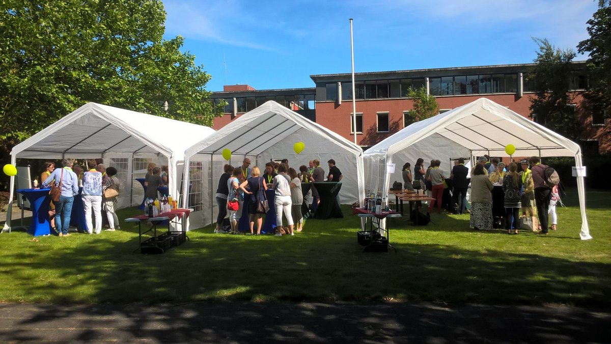 De laatste trends, kennis, netwerken, hapjes en veel zon. GRZ symposium 2017 in Naarderheem met zo'n 100 deelnemers in volle gang!