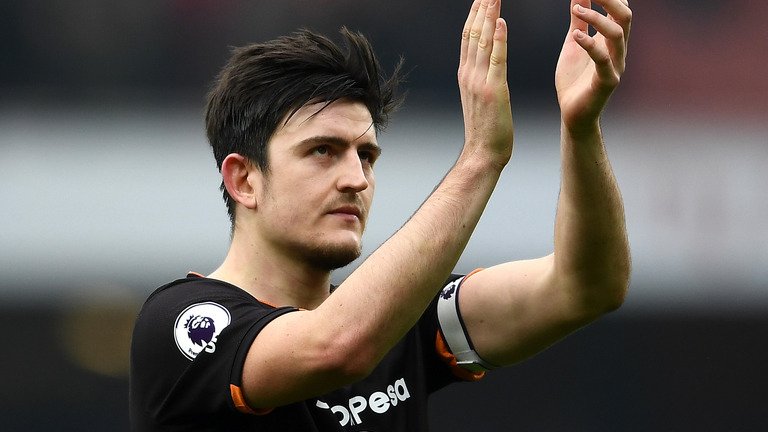 SkySportsNews's tweet photo. BREAKING: Leicester sign defender Harry Maguire from Hull City on five-year deal worth £17m #SSNHQ https://t.co/FFbj2x6aTk