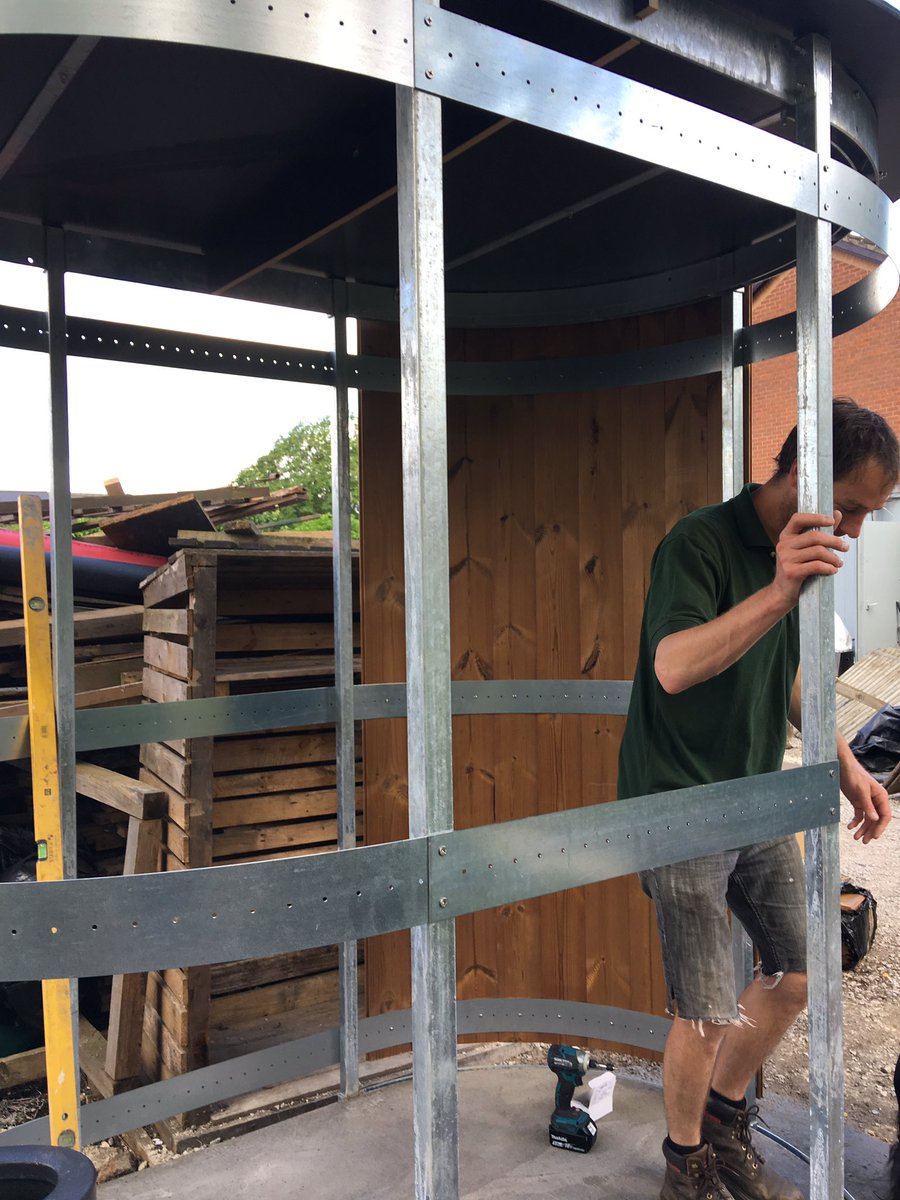Growinthecity's tweet photo. @KAZUBA_SARL @ISGplc @NWCH2 @GreenHealthGMcr @MensShedMcr @EcoDebdale @HulmeCgardenC @realfoodteam @lan69burr @jacksbenton Second day install #CompostToilet completed; looks ace &amp;great setup; simple use; no dry soak nor need for men to sit! Already "christened" 🤔 https://t.co/SOI5bXo3xD