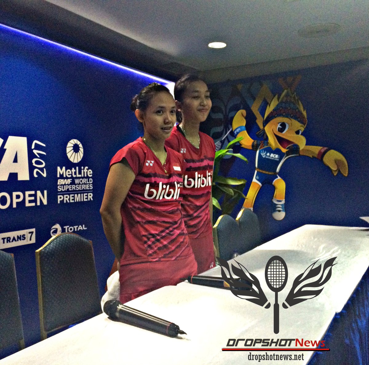 WD-R2 Della Destiara Haris/Rosyita Eka Putri Sari VS Luo Ying/Luo Yu  20-22 21-14 21-14.