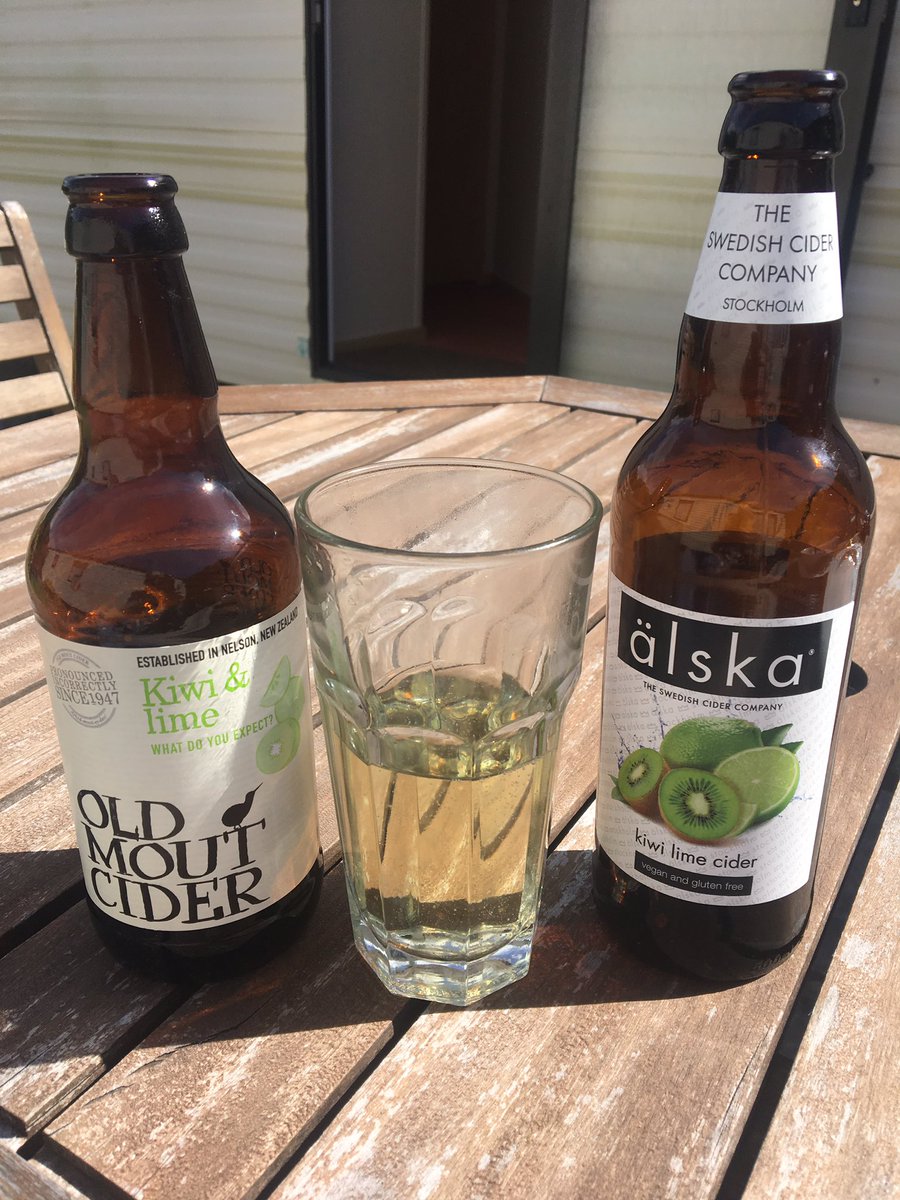psychicmaiden's tweet photo. Aldi cider v's Old Mout. #cider #bothnice π https://t.co/tFXVdGnK9O