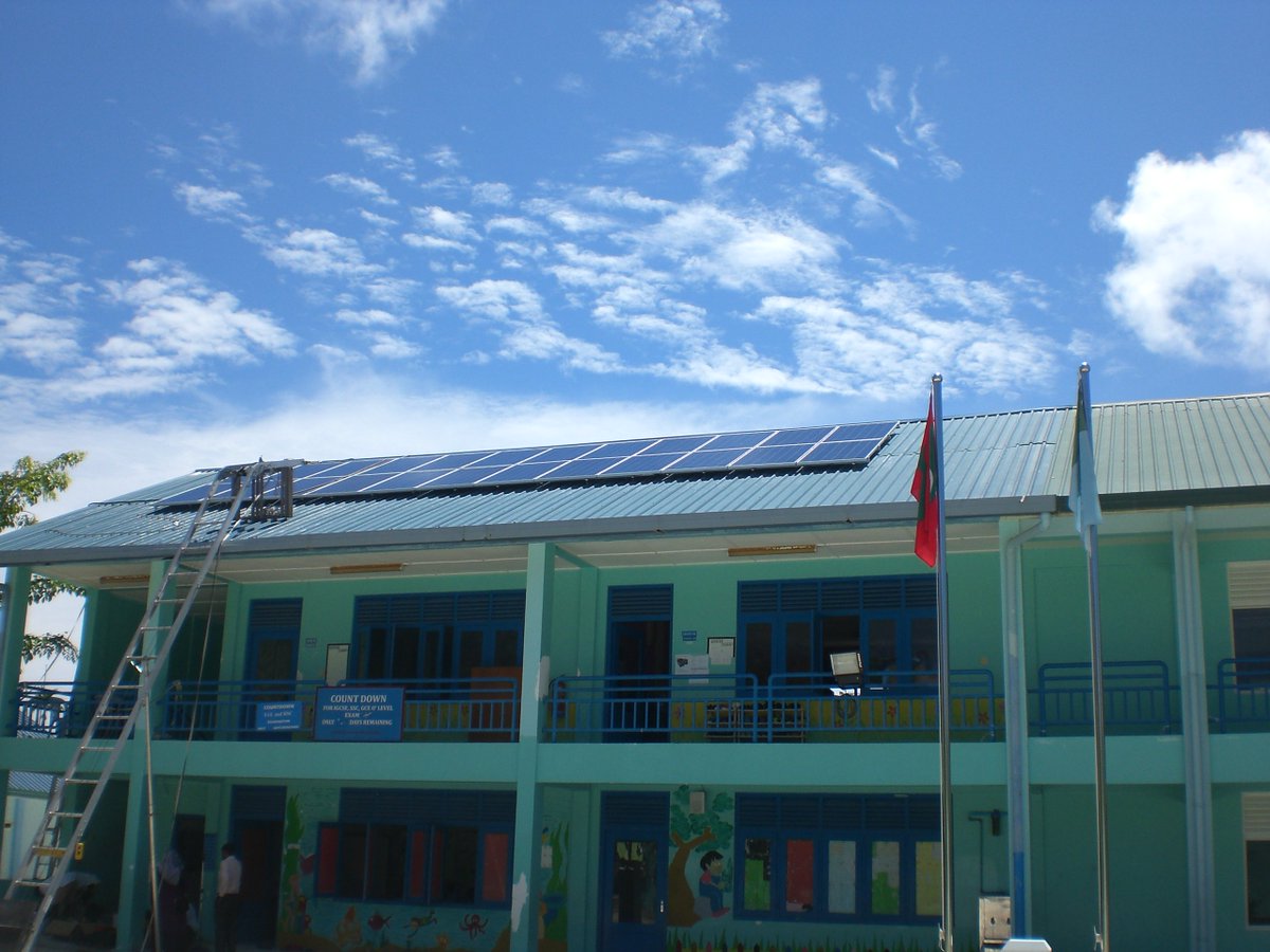 UNDPMaldives's tweet photo. #LECReD aims to improve L Atoll livelihood via climate smart local planning and local solutions to; waste management, energy, water security https://t.co/mJ52qooZAw