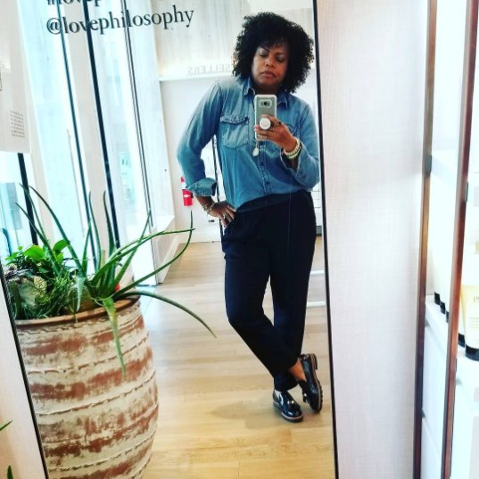 KSchwarzenegger's tweet photo. This week's #RWDRT: @TiffDCarTom, VP of Global Influencer Marketing at @lovephilosophy! https://t.co/ETW3j26cP6 https://t.co/SQMNIMB6df