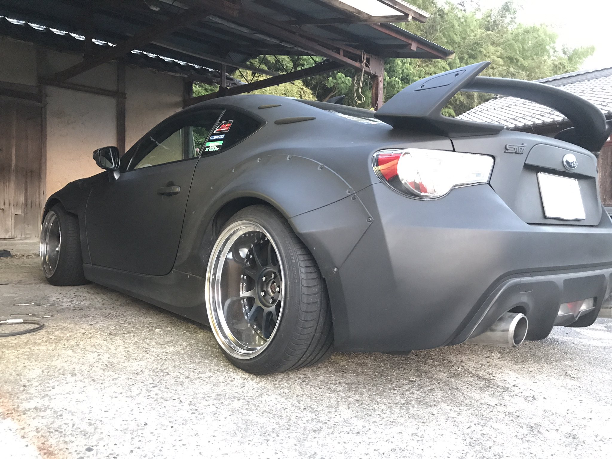 池内 車検明けてホイールを交換 で 車高も車検前と同じ全下げへ 引っ張らないタイヤが欲しい Rocketbunnyv2 Rocketbunny Subie Brz Subaru 車高短 そこまで低くない Tein Monosports 車高全下げ 引っ張りタイヤ T Co Dam1didlg1 Twitter