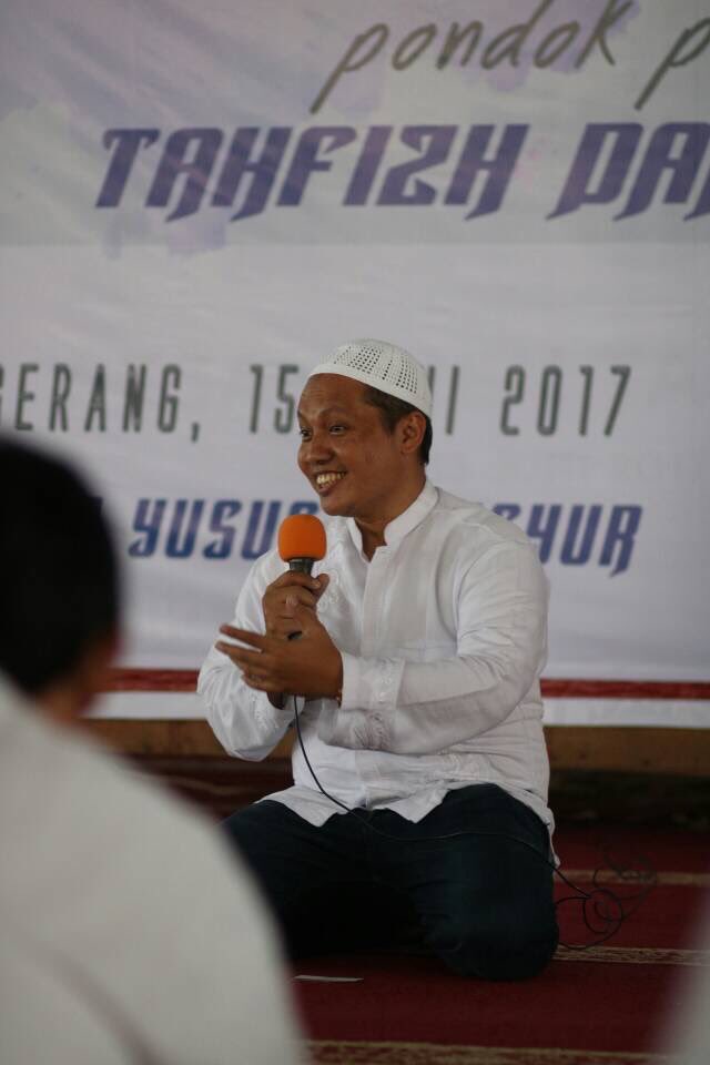 A_Sugiarto2015's tweet photo. Alhamdulillah seharian penuh genjot prepare closing Q2,Komunitas PINTAR Indonesia,Aku Cinta Quran hadiah Umrah,pondok Ustdz Yusuf Mansur https://t.co/eP0J6WMMgT