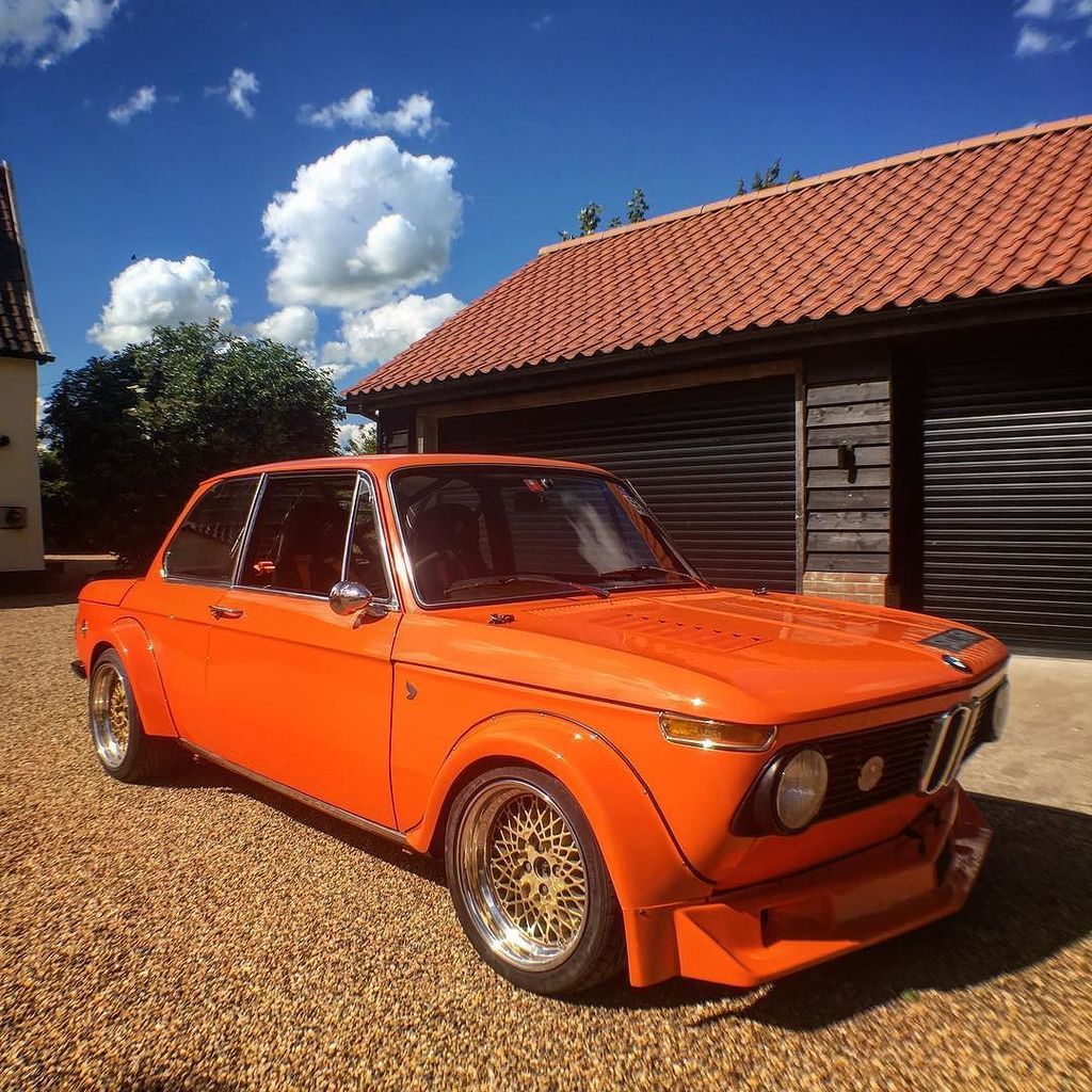 CarCrazedFool's tweet photo. She's back! The BMW 2002 aka 'The Shitterror' ❤️🍊❤️🍊❤️ #BMW #bmw2002 #bmw2002post #bmwfan #bmwlove #classicbmw https://t.co/ETjR0YD2j5 https://t.co/sLKdtnThS2