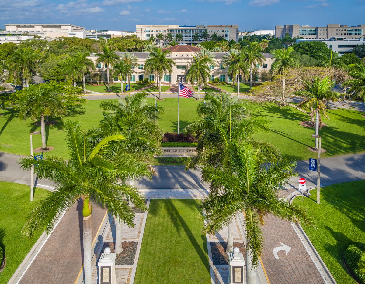 #TBT to when U.S. News &amp; World Report ranked NSU among its "Best Colleges" last September. bit.ly/2rBahc0 #NSUSuccess