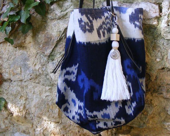 fabdeloulette's tweet image. 🐟🐳 NEW White Straw Basket Pom Pom, White Beach Bag Charm buff.ly/2sdaKPk #EpicOnEtsy #shoppershour #jewelry #accessories