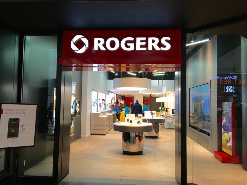 ACforUSA's tweet photo. Canada bans unlocked phones as it looks to make switching carriers easier https://t.co/ndHZKrBp0x https://t.co/CkHhNUmoZR