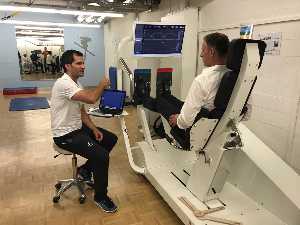 cybermax's tweet image. Sports scientist Silvio Catuogno giving an excellent lecture on the #allegrobot @movemed sports medical center ZH