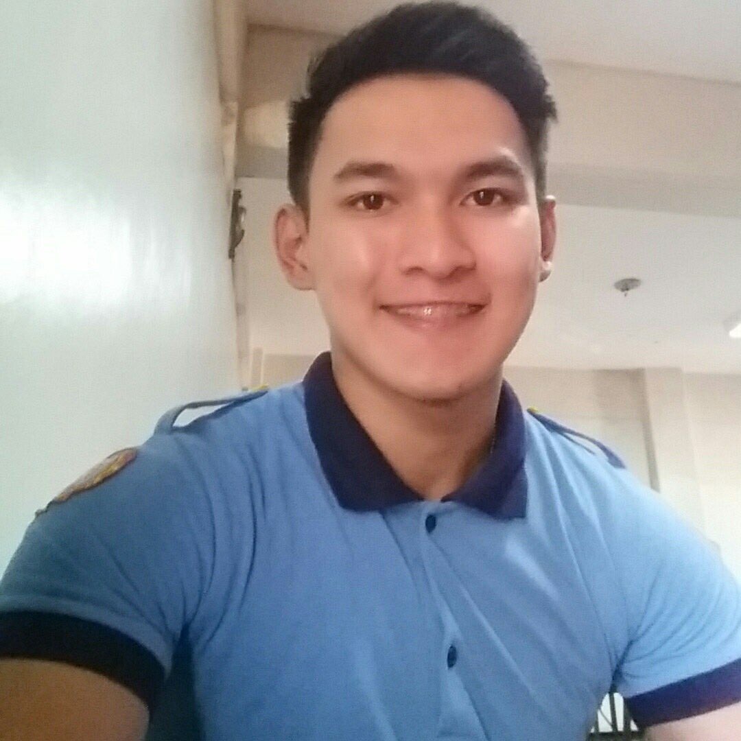 BitchNBeyond's tweet photo. Ako po ay isang criminal! Gusto ko makulong sa pampanga pero dapat sya ang huhuli sakin! Kuya Rhedz Christian Guarin hulihin mo ako please! https://t.co/Lk3qbKGeY0