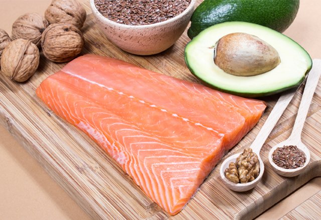 HopkinsMedicine's tweet photo. A new study says this fat may lower the risk of fatal #heartattacks by more than 10%. https://t.co/ZTn6J42yW4 https://t.co/Zd8xZBh8lh